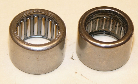 On the left you see the standard HK1616 bearing, with the HK16162RS on the right. The sealed one has grease inside as supplied, but note how short the needles are, compared with the other.